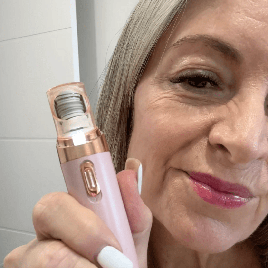 SilkGlance™ – The Ultimate Smooth Skin Hero